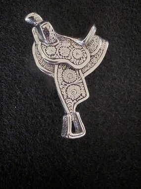 Western saddle bolo tie clip